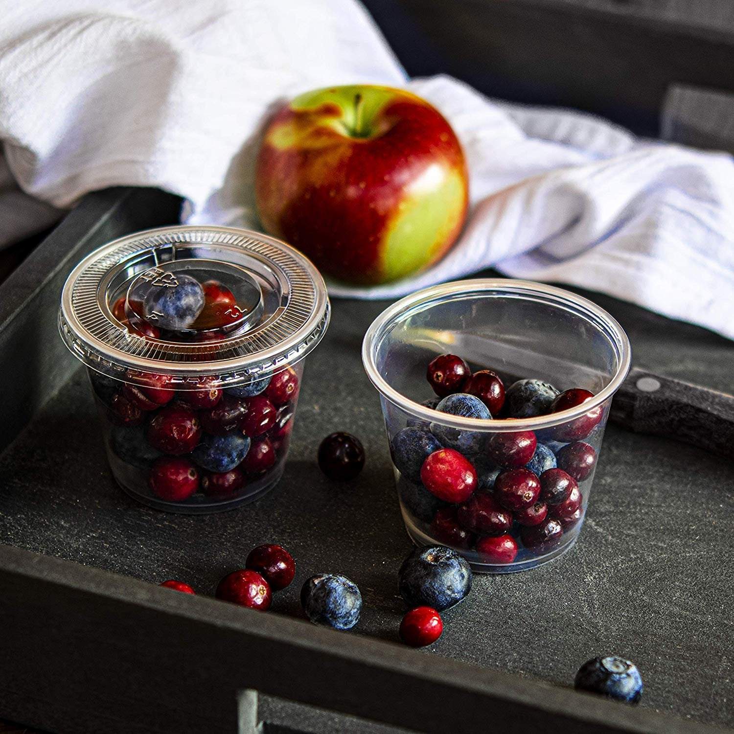 100-Pack of 5.5 Ounce Clear Plastic Jello Shot Cup Containers with Snap on Leak-Proof Lids –Jello Shooter Shot Cups -FDA-Approved -Compact Food Storage for Portion Control, 5 oz,Sauces, Liquid, Dips - NY-HI